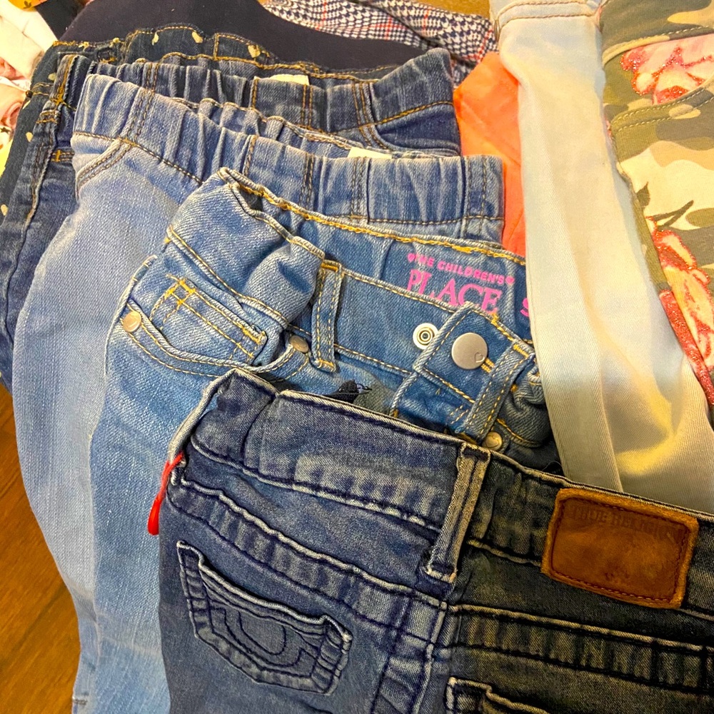 ALMOST GONE 🔥SALE🔥 9 pair of jeans for $35